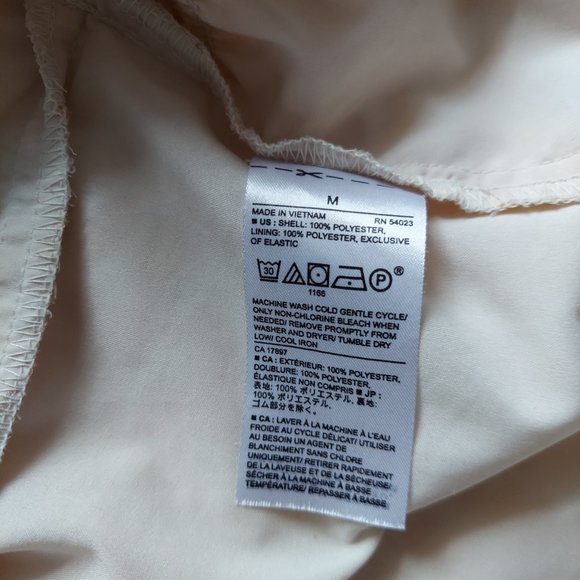 Banana Republic Yellow Patterned V-Neck Ruffle Hem Button Front Blouse - Picture 6 of 7